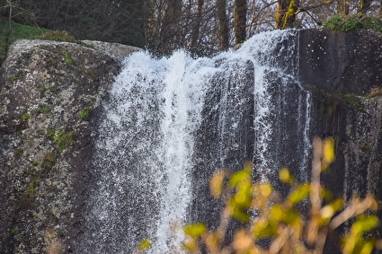 مناظر پاییزی در آبشار لاتون