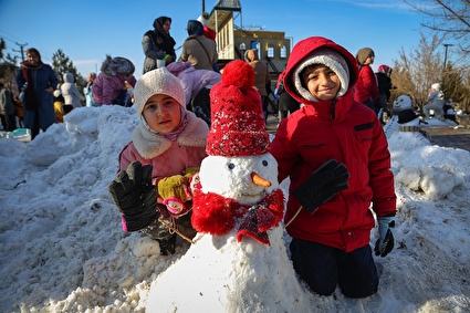 جشنواره زمستانی آدم برفی همدان