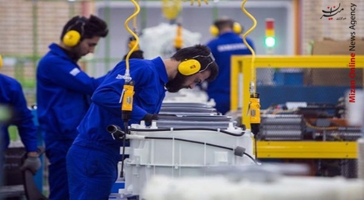 دستمزد نیروی کار در ایران ماهانه نزدیک به ۱۲۰ دلار است