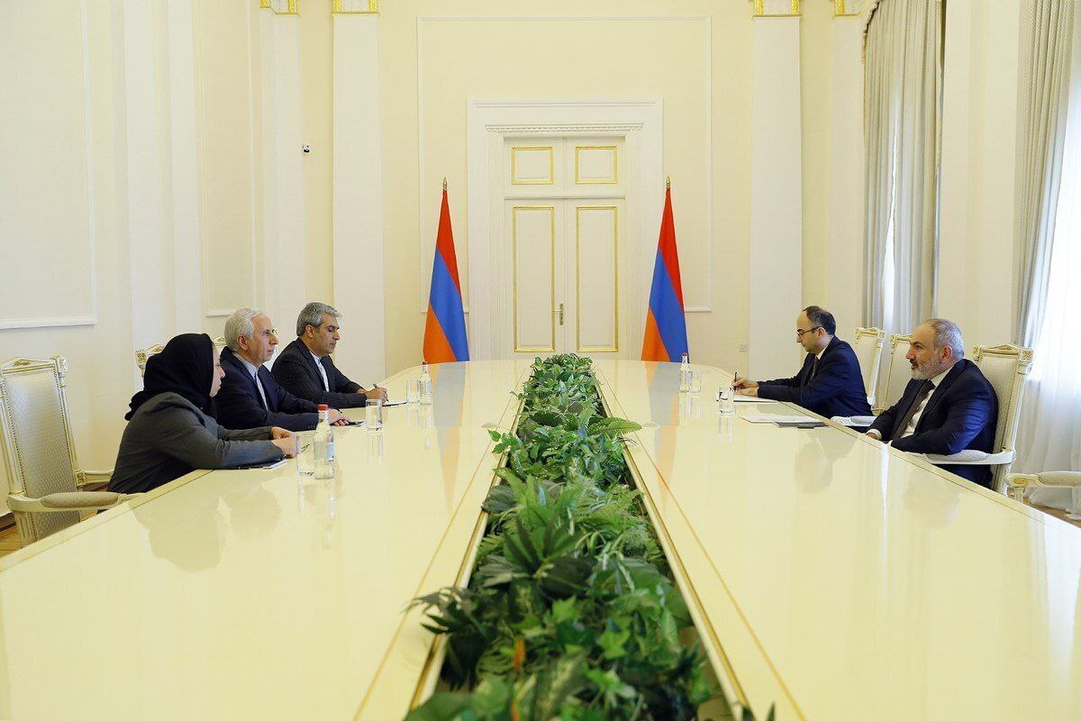 تاکید نخست وزیر ارمنستان بر توسعه‌ همکاری‌های ایروان و تهران
