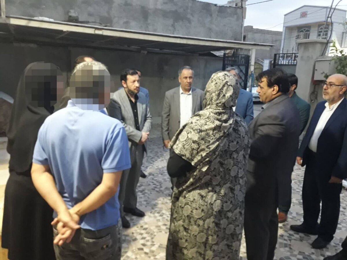 رئیس کل دادگستری استان بوشهر با خانواده زندانیان نیازمند شهرستان دیر دیدار کرد