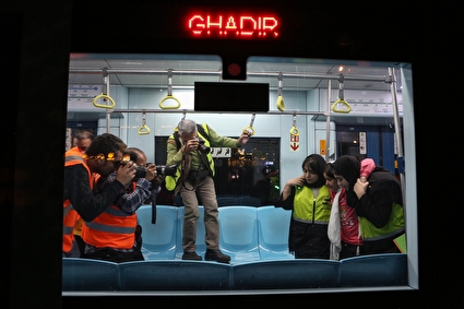 مانور خارج شدن قطار شهری از ریل - مشهد