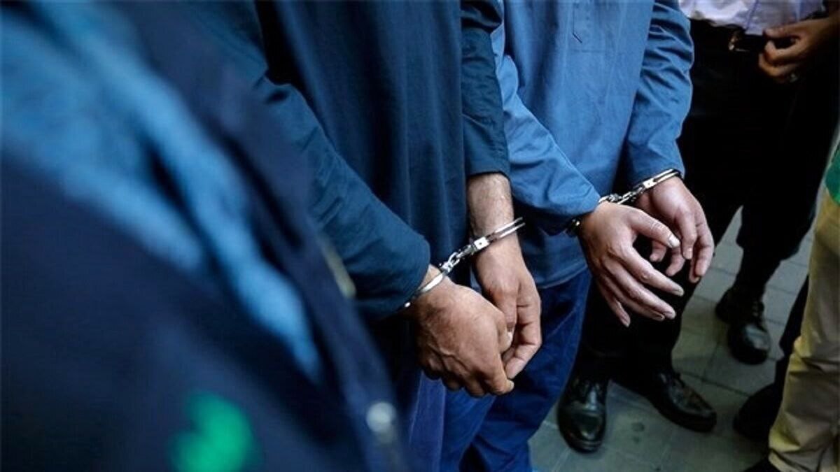 ۶ دهیار در استان هرمزگان به اتهام همکاری با قاچاقچیان سوخت دستگیر شدند