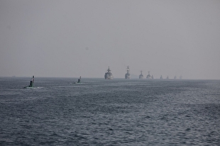 رژه دریایی ارتش در بندرعباس برگزار شد